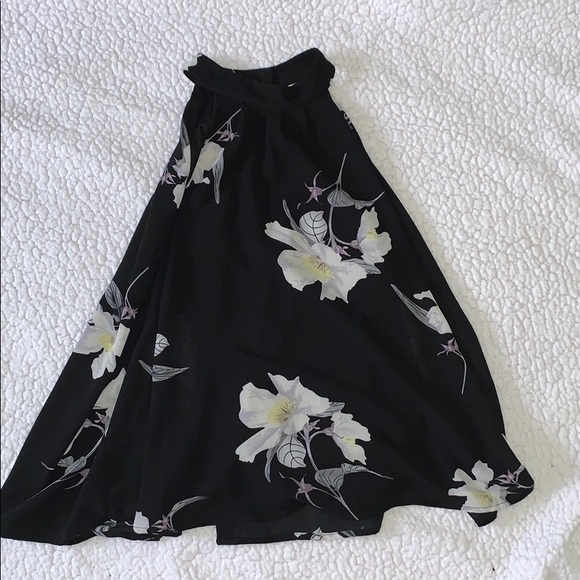 black blouse - Picture 1 of 5